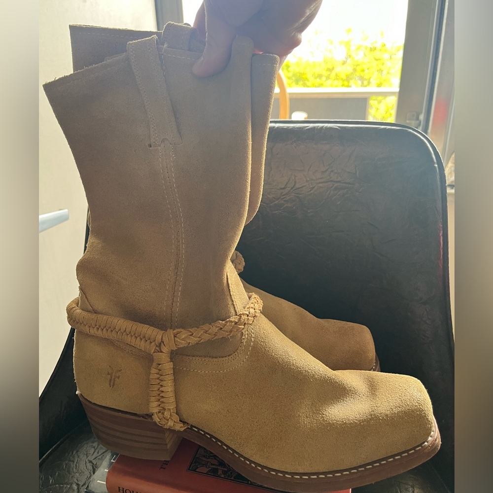 Frye Leather Boots ~Men’s size 12M…In awesome condition!